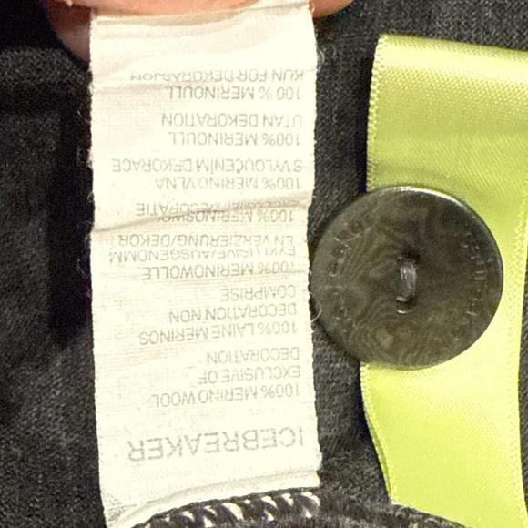 Icebreaker Women Lrg Long Button Up Cardigan Dark Gray Merino Wool Pockets EUC - Picture 8 of 13